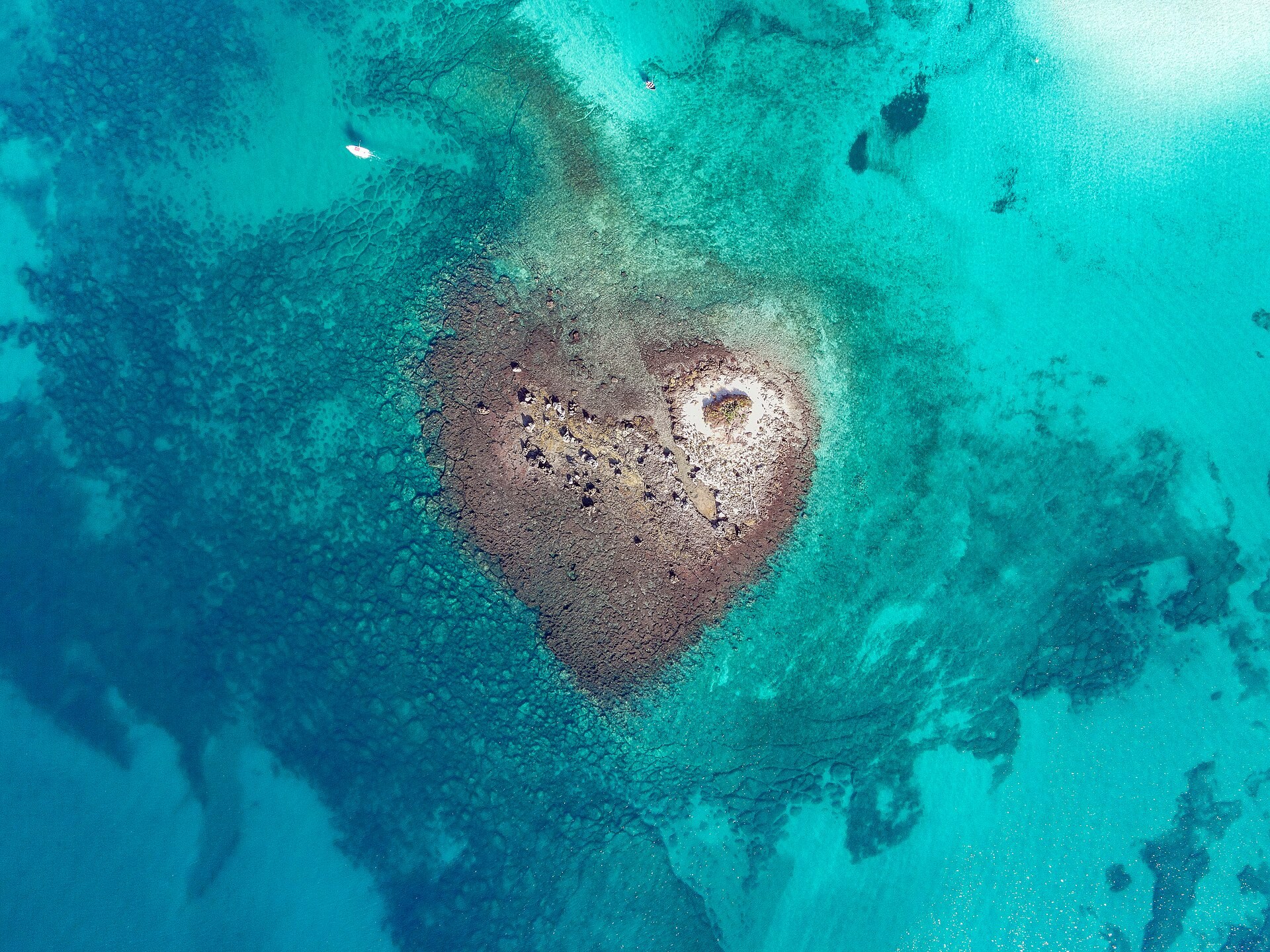 Isola della Malva in the turquoise sea at Porto Cesareo