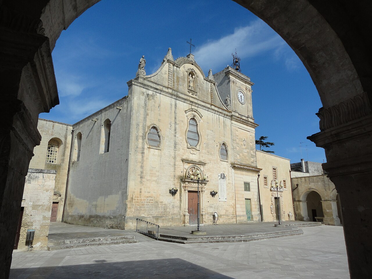 Piazza San Giorgio and its arcades in Melpignano